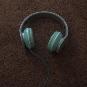 Emoji headphones 🎧